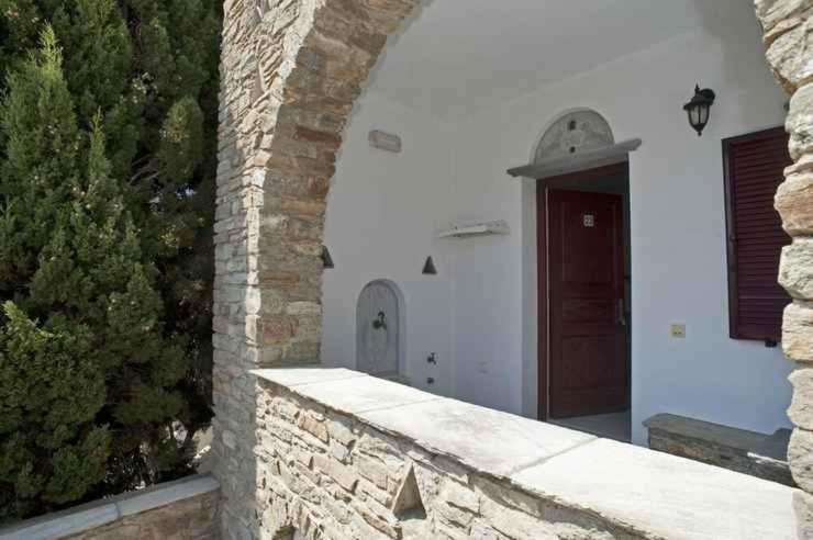Seirines Apartments Agios Ioannis  Bilik gambar